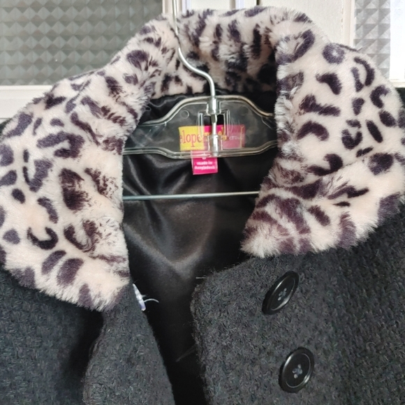 Penelope Mack Toddler Dress Coat with Beret - Picture 10 of 13